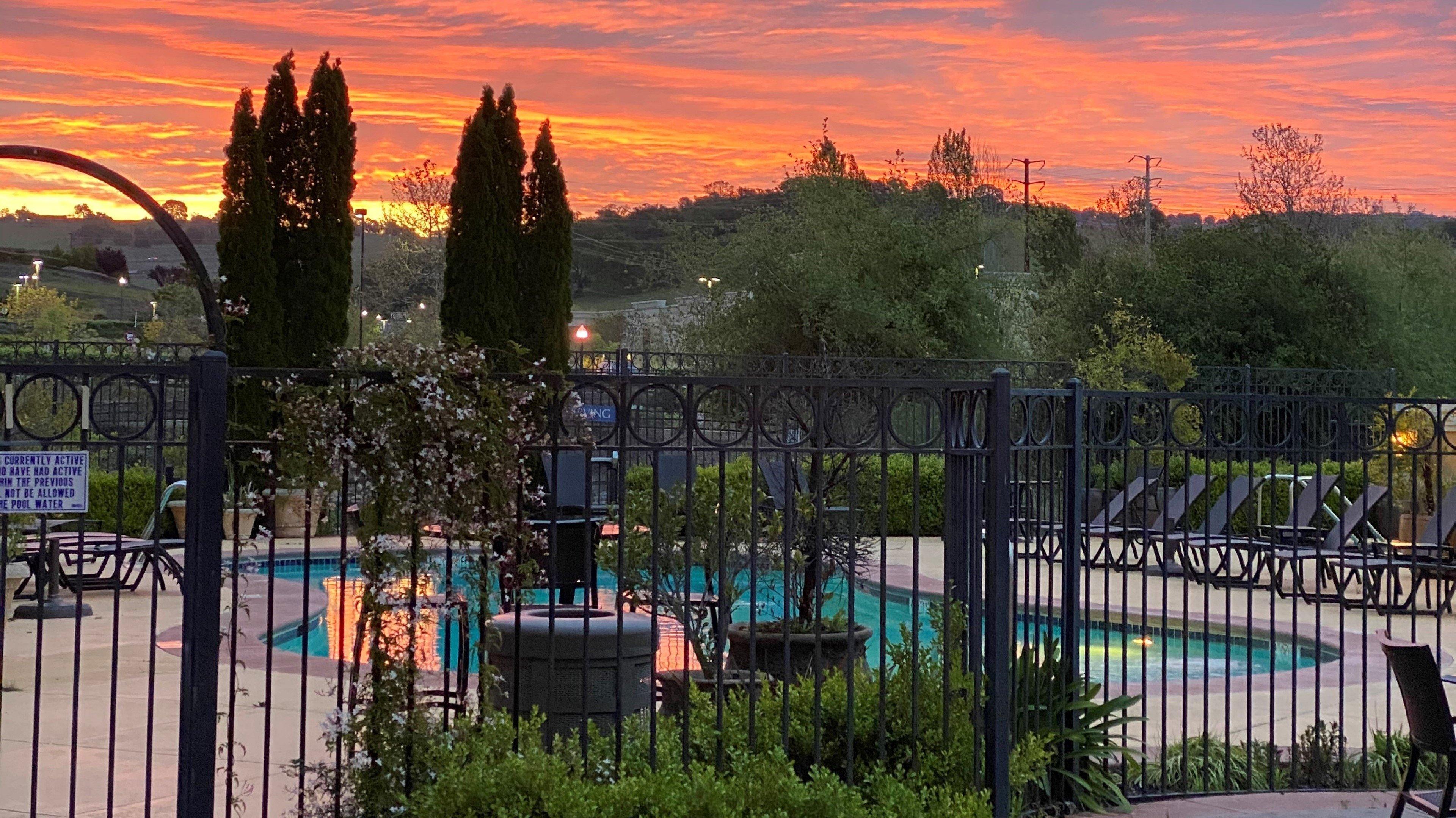 Holiday Inn Express Hotel & Suites El Dorado Hills By Ihg Bagian luar foto