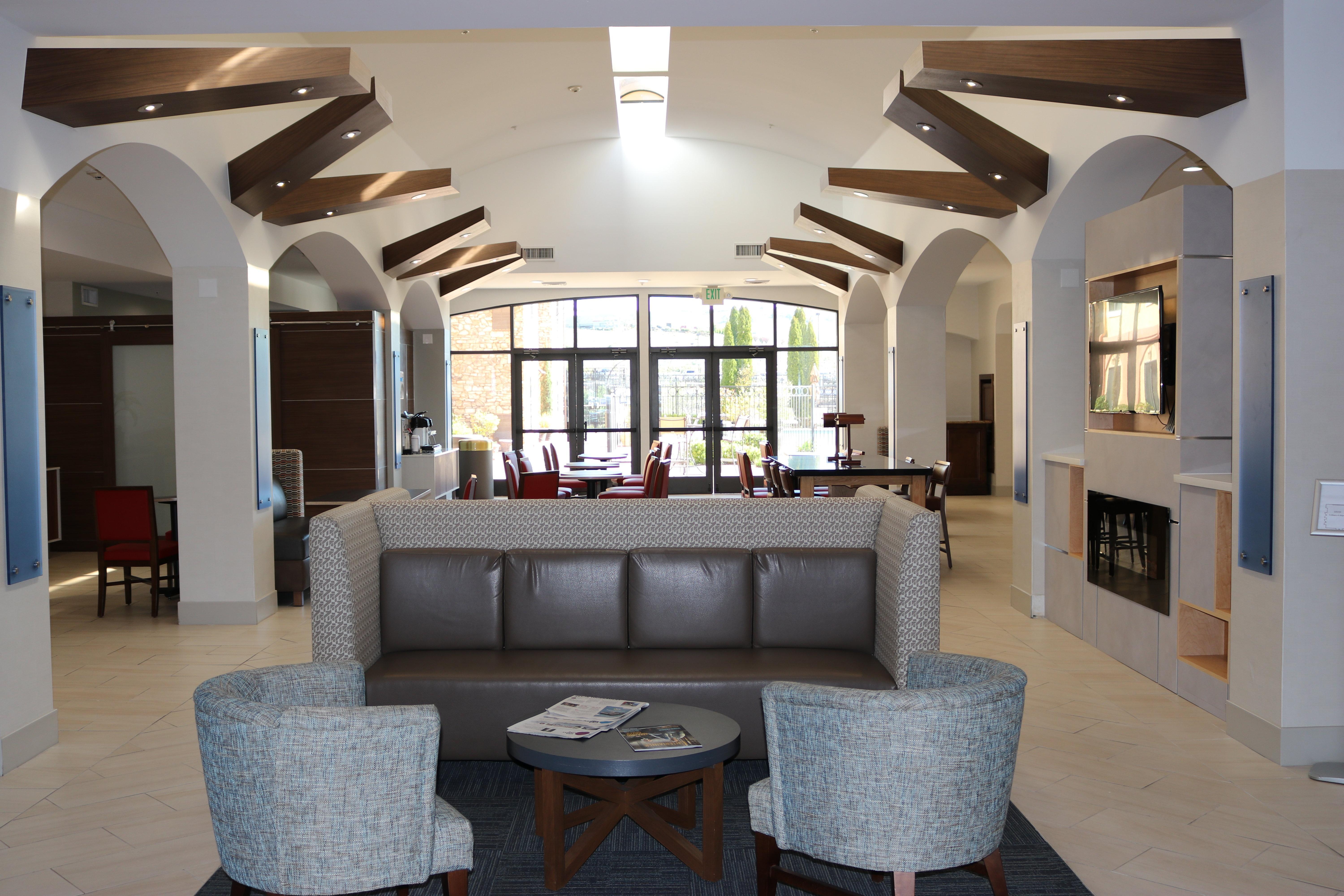 Holiday Inn Express Hotel & Suites El Dorado Hills By Ihg Bagian luar foto